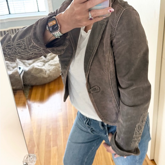 Ibisco Distressed Leather Embroidered Jacket | Cropped Blazer | Boho Chic - Picture 7 of 16